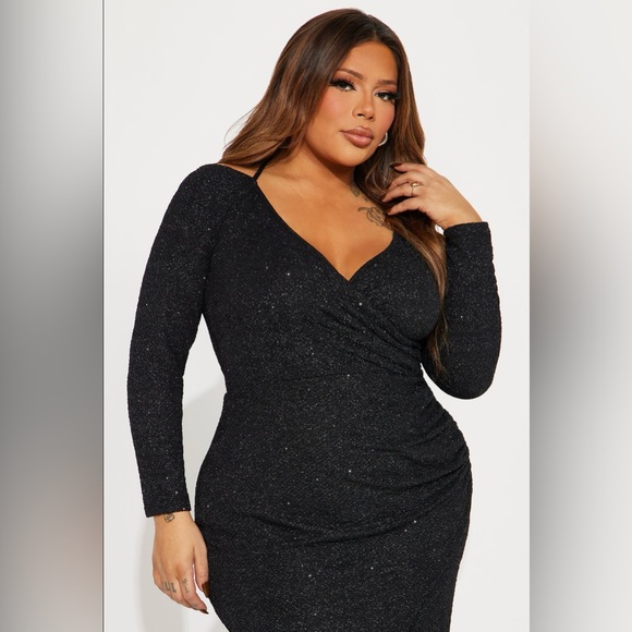 Fashion Nova Curve Dress - Picture 2 of 3